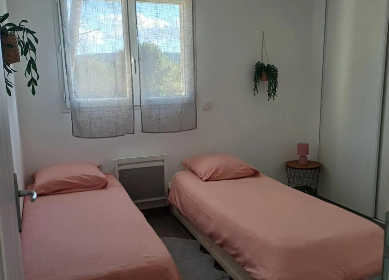 Villa Spacieuse Au Calme Sainte-Anastasie-sur-Issole 0*,  France